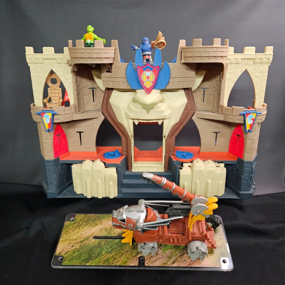Fisher-Price Imaginext Lion's Den Castle Kingdom & Serpent Dragon Battle Wagon